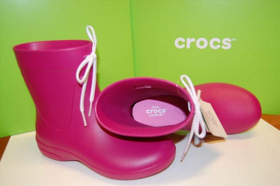 Чоботи жіночі гумові Crocs Freesail Shorty Rain Boot Berry р. 35 Яскраво-рожевий (10404) - фото 10