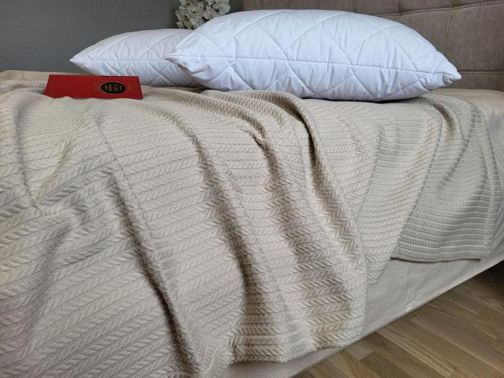 Покрывало Пике Косичка 140x220 см Сливочный бежевый (11228) - фото 4 Покрывало Пике Косичка 140x220 см Сливочный бежевый (11228) - фото 4