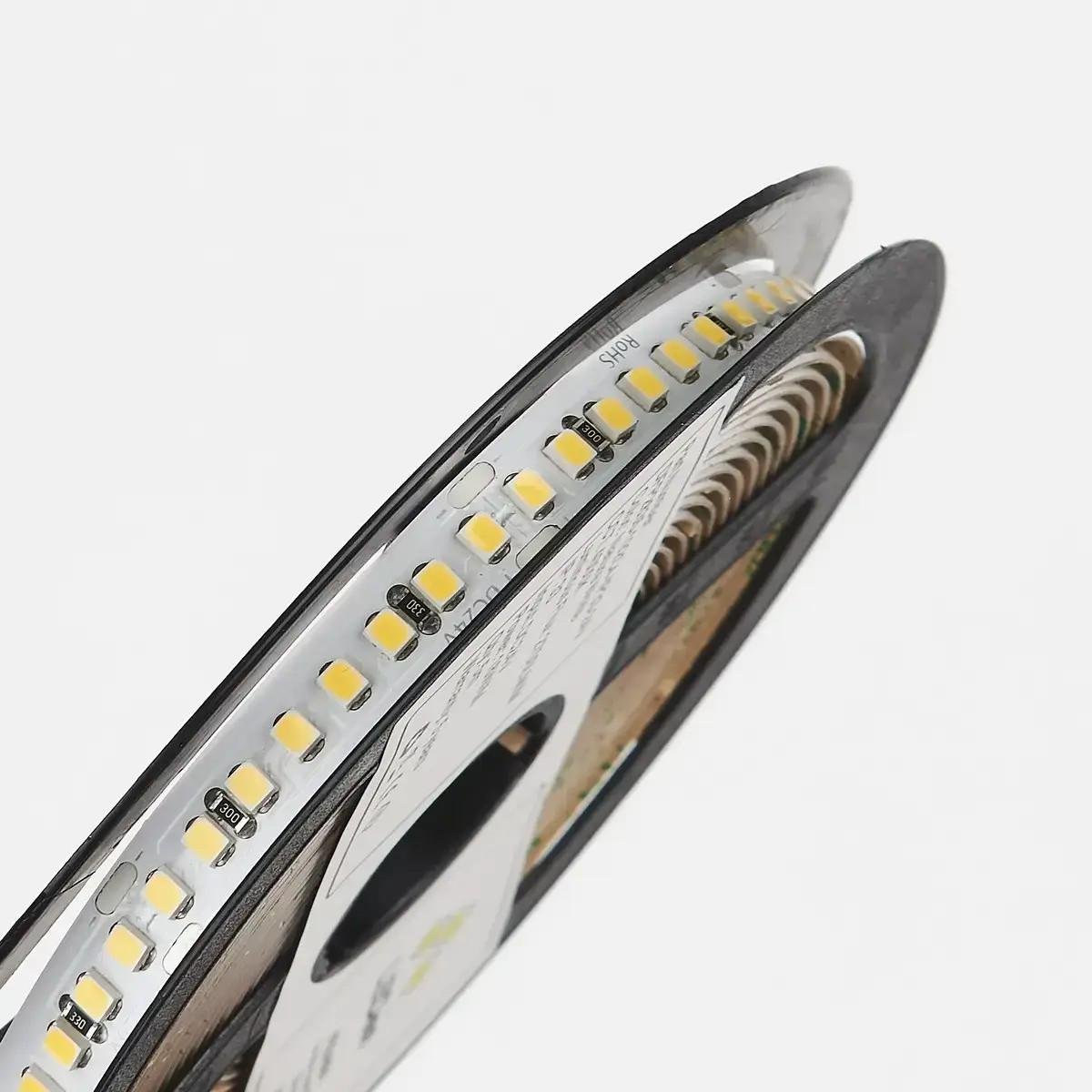 Світлодіодна стрічка LEDest-Leader 18 Вт 4000K 192 шт./м IP33 24В 2700 Лм SMD2835 (239452) - фото 3 Світлодіодна стрічка LEDest-Leader 18 Вт 4000K 192 шт./м IP33 24В 2700 Лм SMD2835 (239452) - фото 3