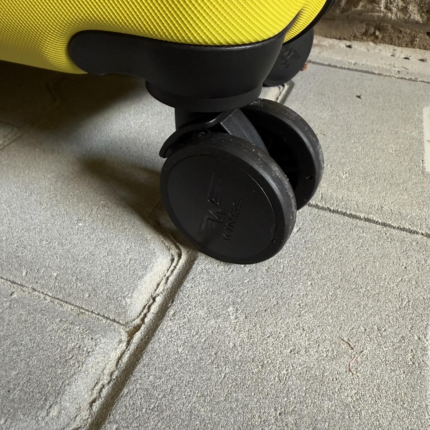 Чемодан Wings PEA01 дорожный М Желтый (26557319) - фото 8 Чемодан Wings PEA01 дорожный М Желтый (26557319) - фото 8