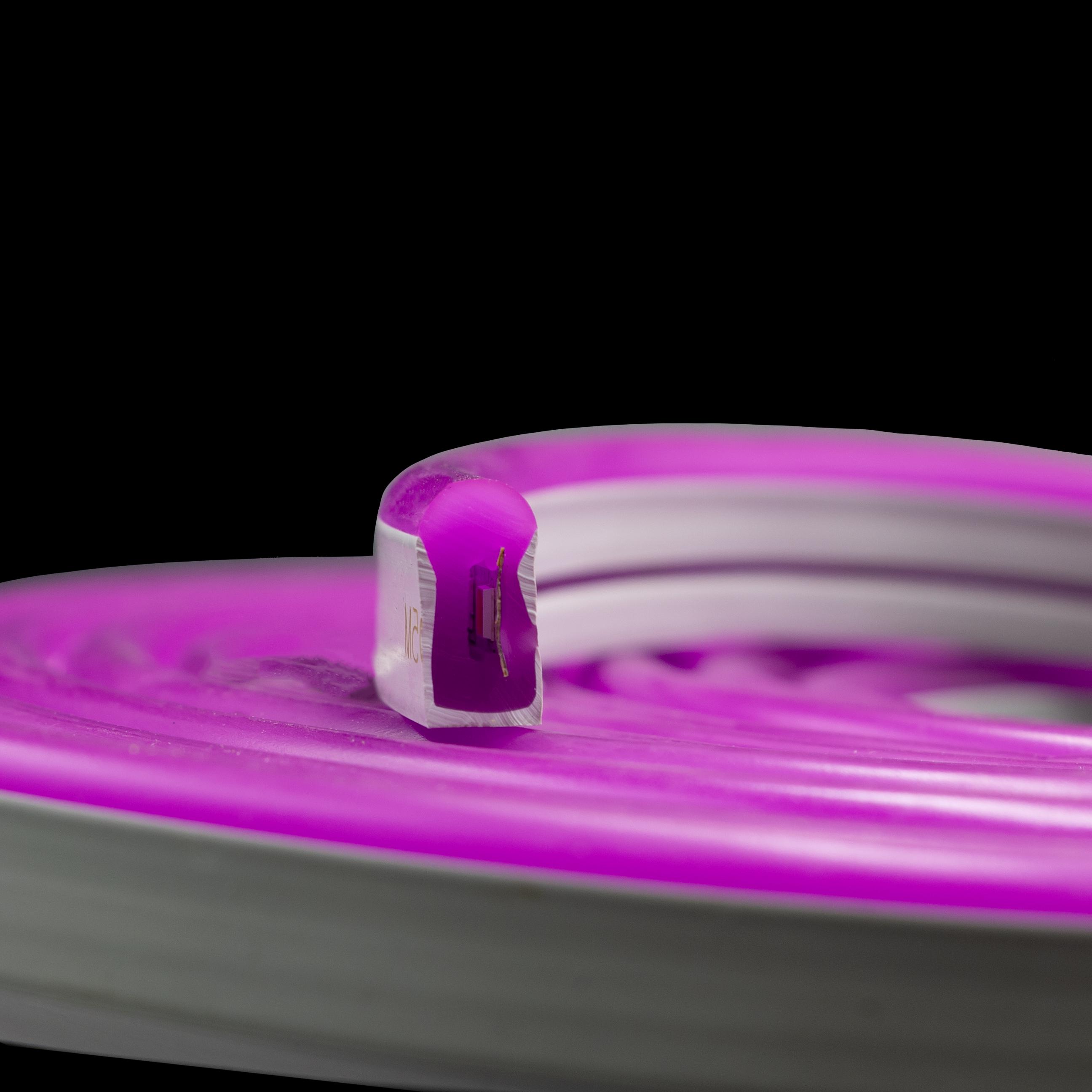 Світлодіодний неон Prolum Series-SF Pro 8x16 IP68 12V Фіолетовий (30076022) - фото 4 Світлодіодний неон Prolum Series-SF Pro 8x16 IP68 12V Фіолетовий (30076022) - фото 4