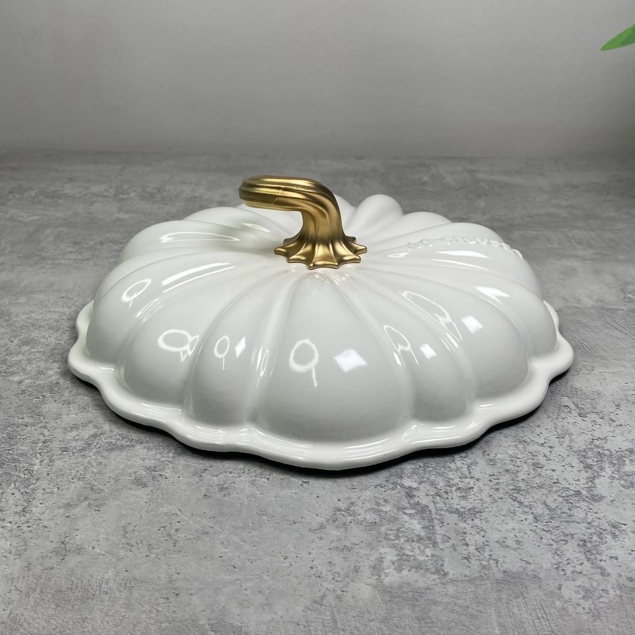 Кастрюля с крышкой Le Creuset Signature Тыква 3,7 л White (21238240101441) - фото 8 Кастрюля с крышкой Le Creuset Signature Тыква 3,7 л White (21238240101441) - фото 8