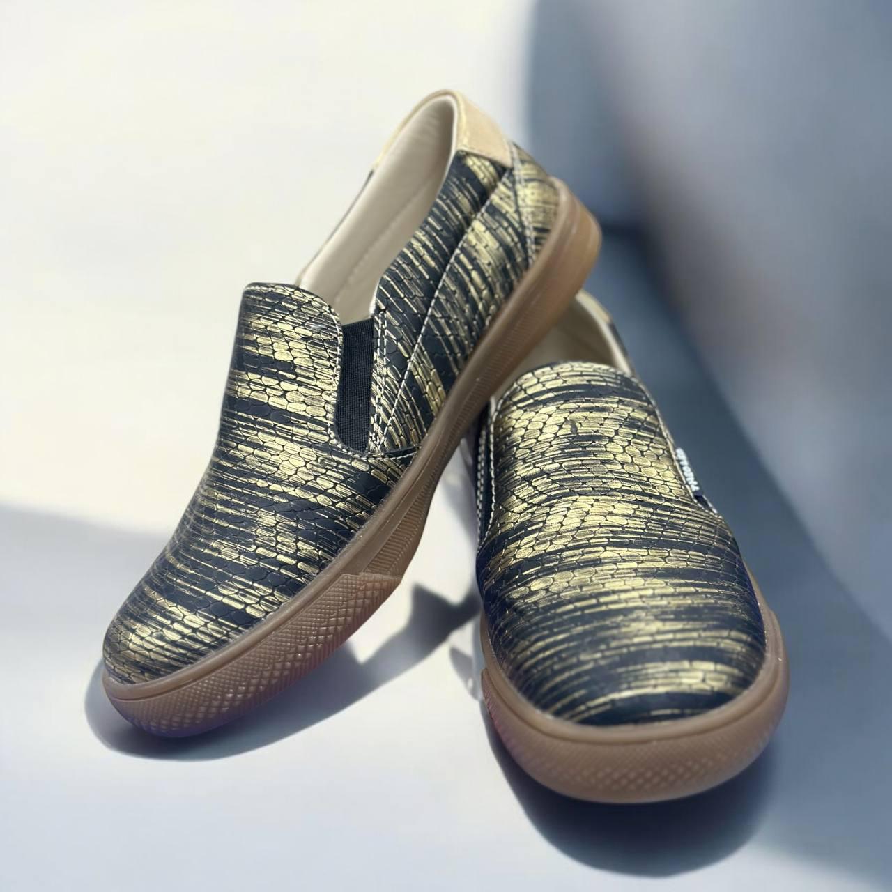 Слипоны детские Theo Leo с супинатором кожаные р. 31 Черный/Золотистый (25988308) - фото 3 Слипоны детские Theo Leo с супинатором кожаные р. 31 Черный/Золотистый (25988308) - фото 3