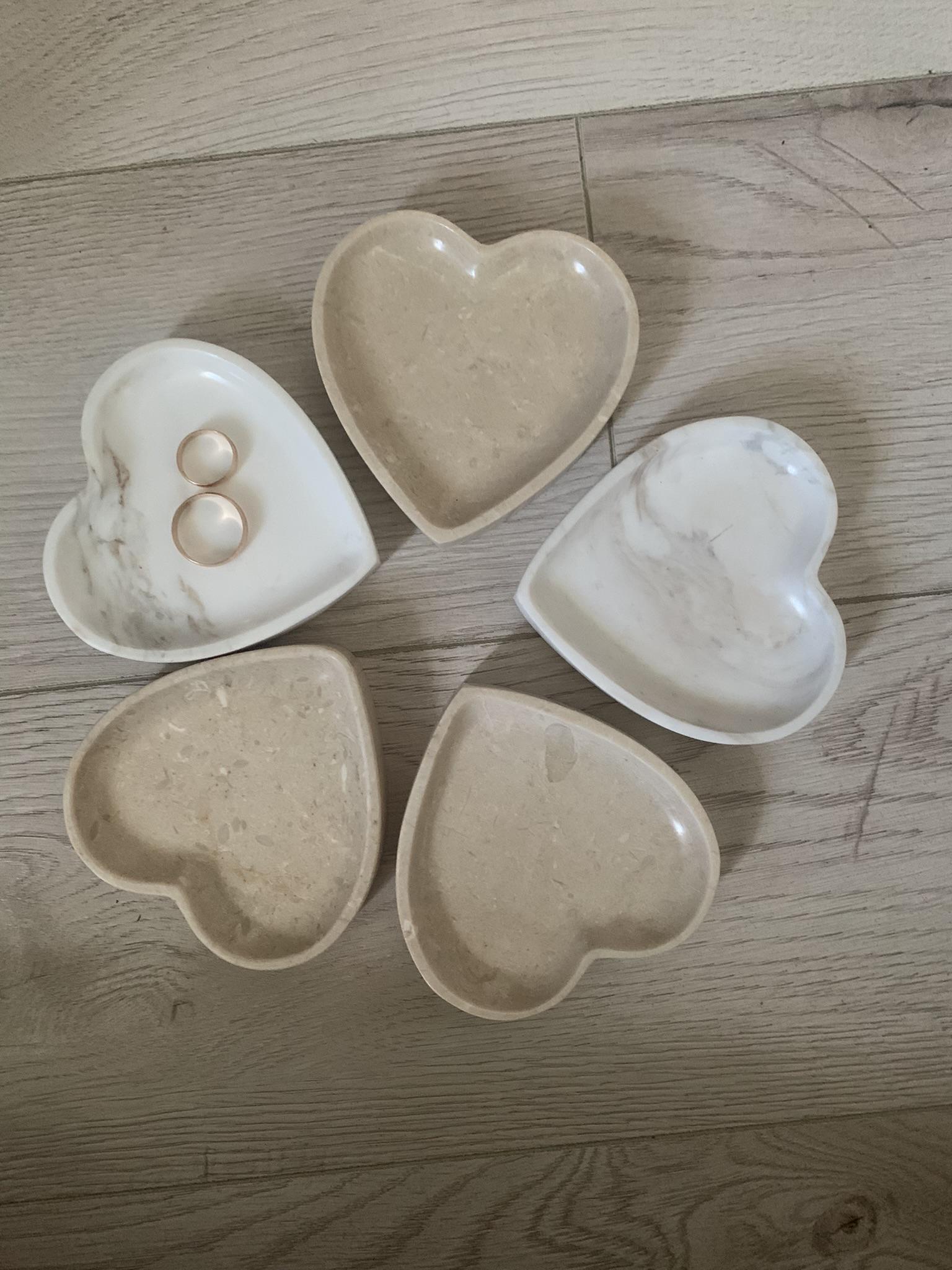 Тарелка Серце из мрамора Бежево-белый (75543) - фото 4 Тарелка Серце из мрамора Бежево-белый (75543) - фото 4