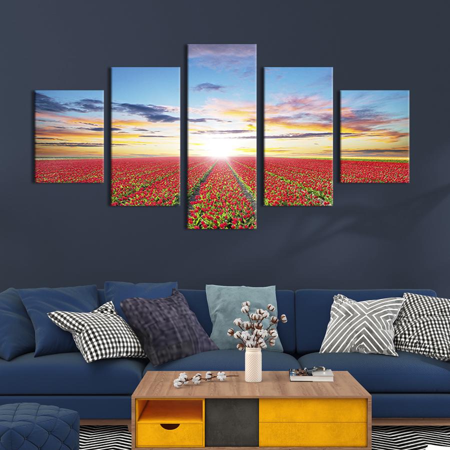 Модульная картина из 5 частей на холсте интерьерная картина Бескрайнее поле тюльпанов 162x80 см (595-52)