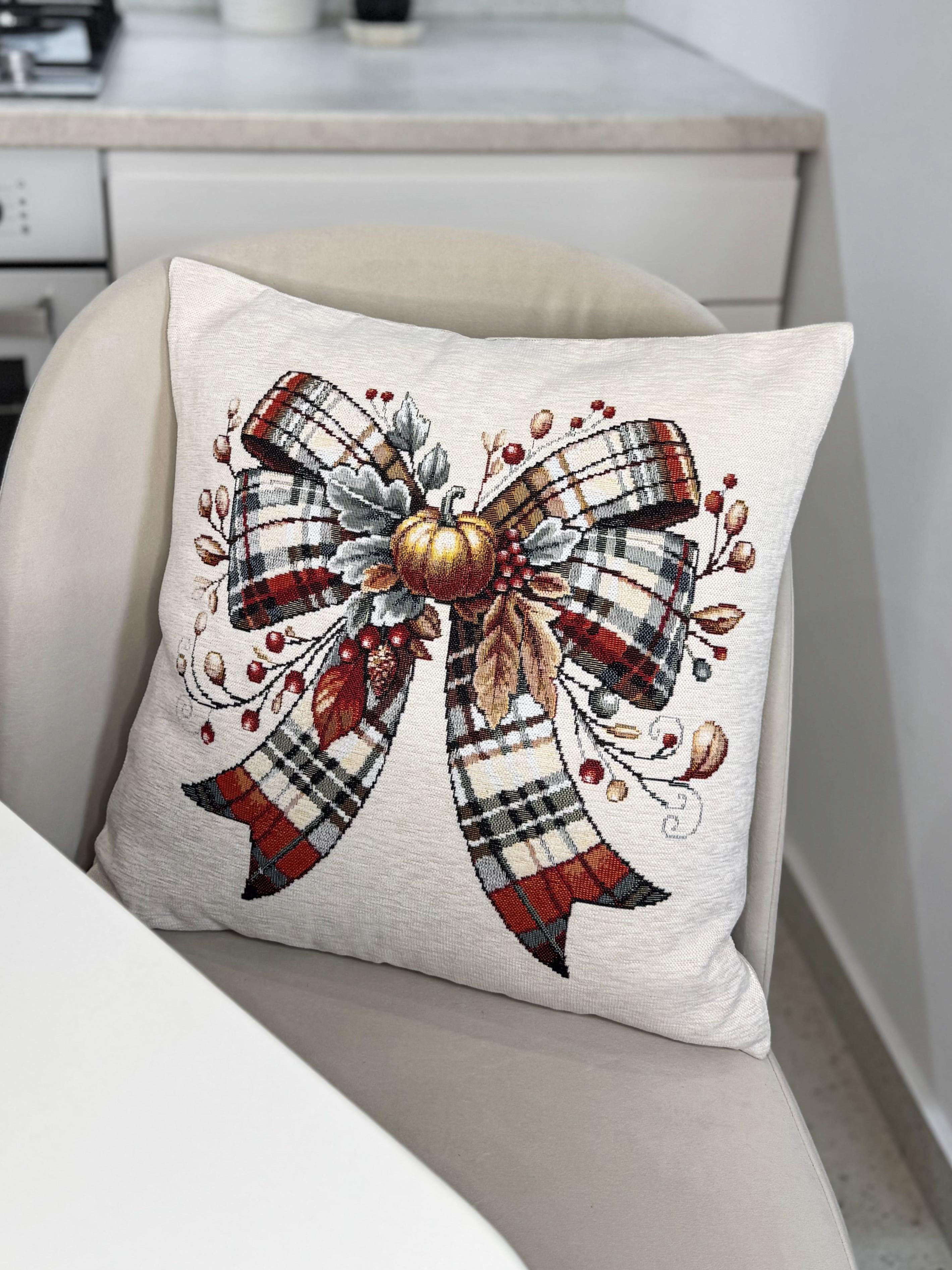 Наволочка гобеленовая декоративная Бант с шенилом 45x45 см (Bows/00499-PC3) - фото 6 Наволочка гобеленовая декоративная Бант с шенилом 45x45 см (Bows/00499-PC3) - фото 6