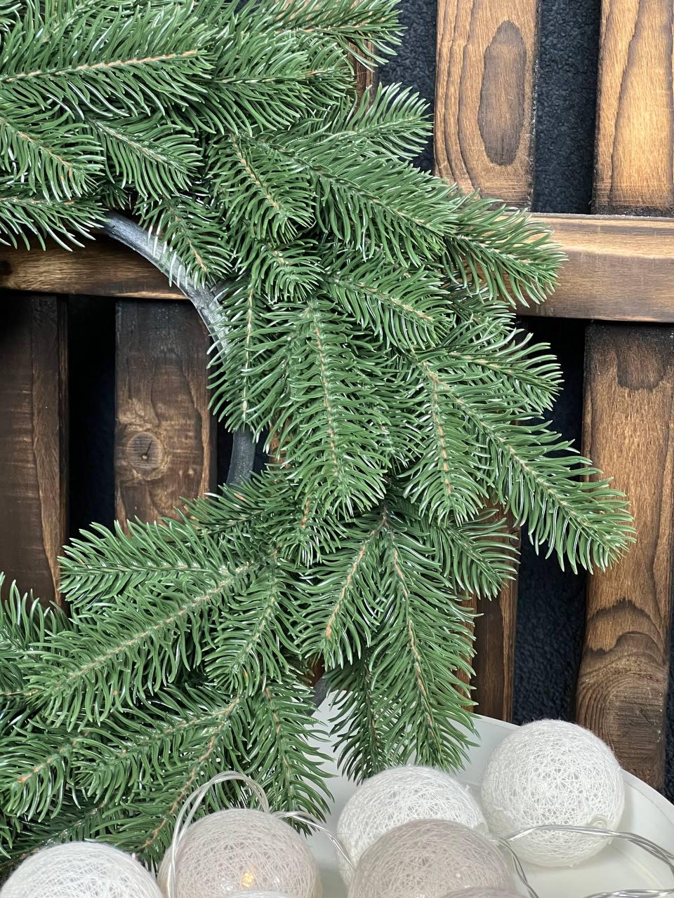 Новорічний вінок Тріумф зі штучної хвої 40 см Зелений (YA678606) - фото 4