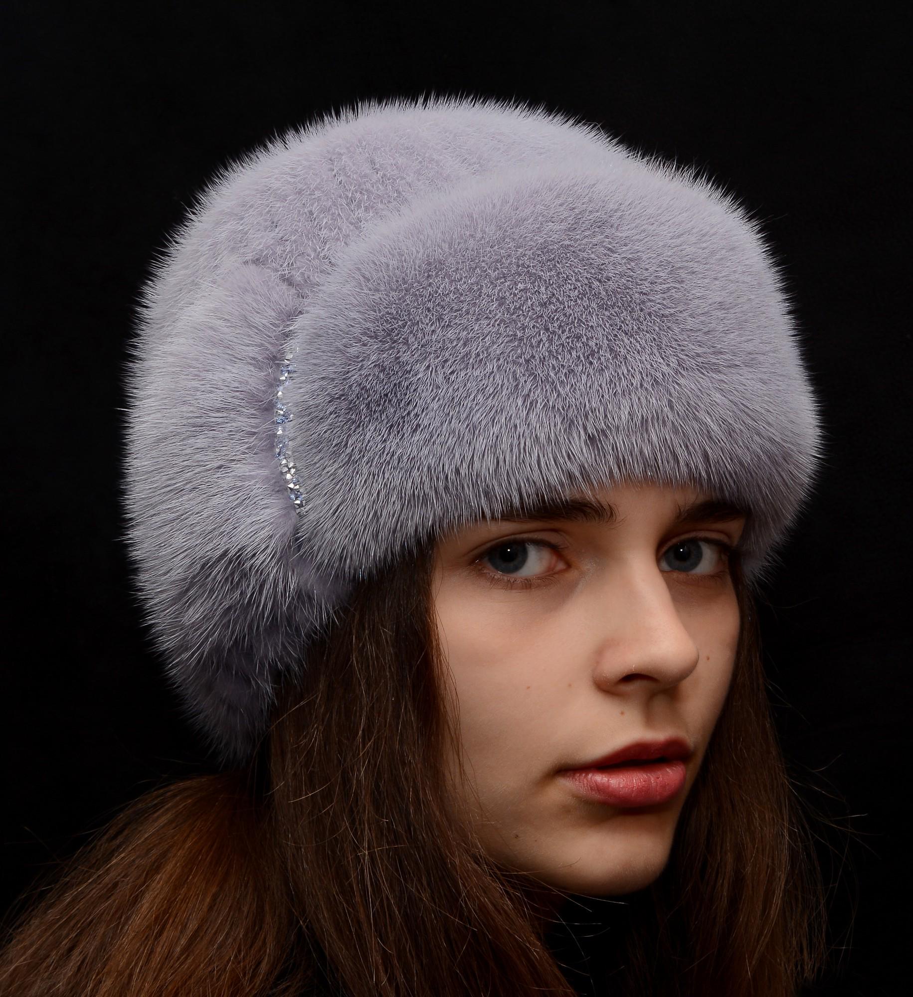 Зимняя женская шапка Меховой стиль Лобик из вязаной натуральной норки Сирень средняя (132/K)