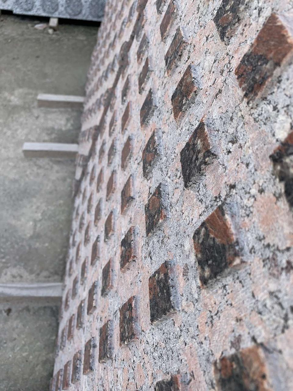 Плитка з граніту тактильна 300х300х30 мм 10 шт. 1 м2 (25887466) - фото 5 Плитка з граніту тактильна 300х300х30 мм 10 шт. 1 м2 (25887466) - фото 5