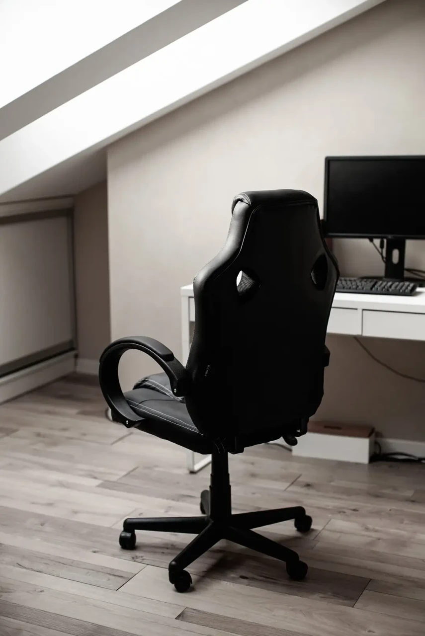 Крісло ігрове комп'ютерне для офісу та дому 4Points FT Чорний (40034) - фото 3 Крісло ігрове комп'ютерне для офісу та дому 4Points FT Чорний (40034) - фото 3