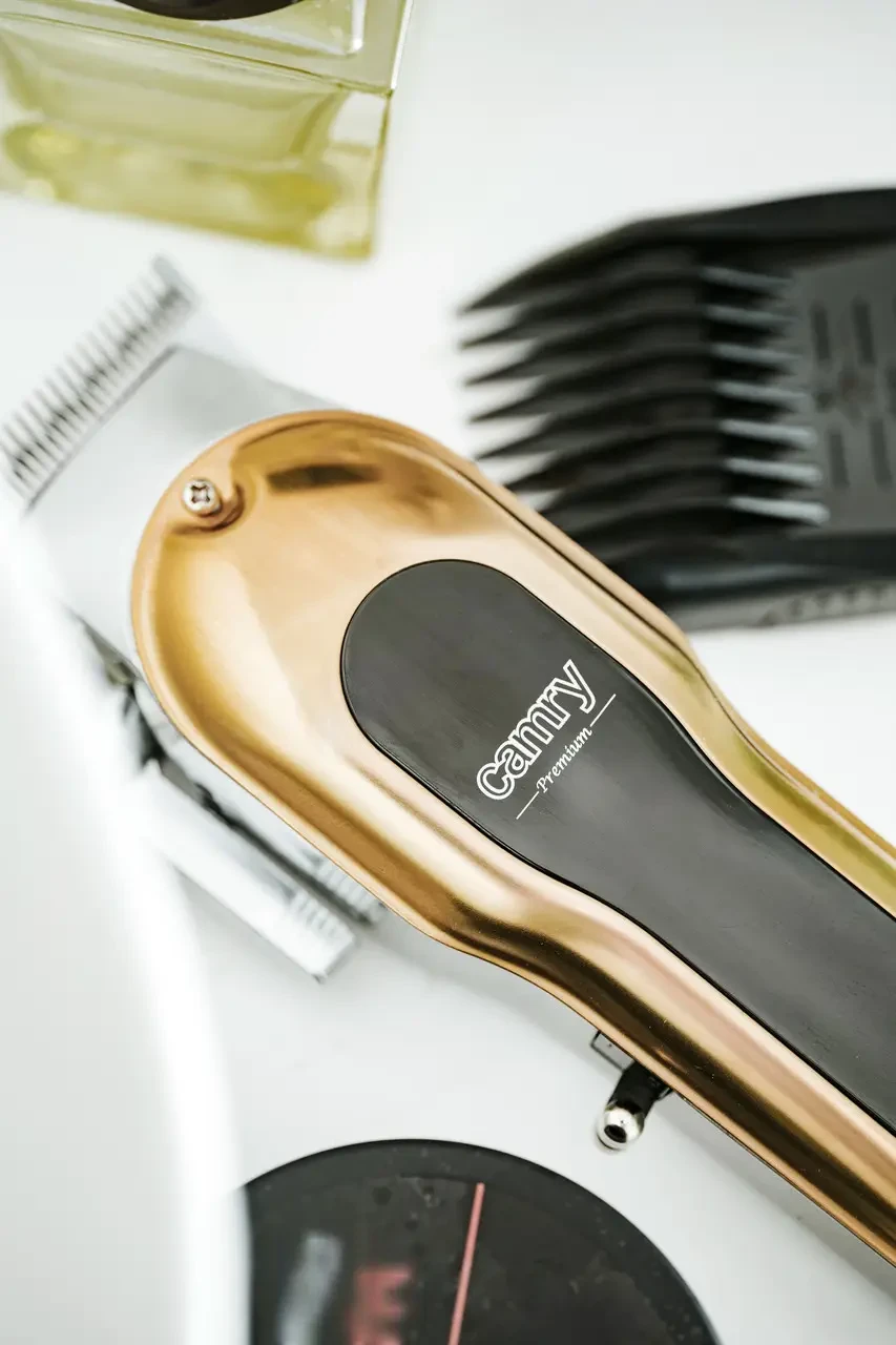 Машинка для стрижки волосся Camry CR 2844 літієвий акумулятор 2000 мАг (2844) - фото 5 Машинка для стрижки волосся Camry CR 2844 літієвий акумулятор 2000 мАг (2844) - фото 5