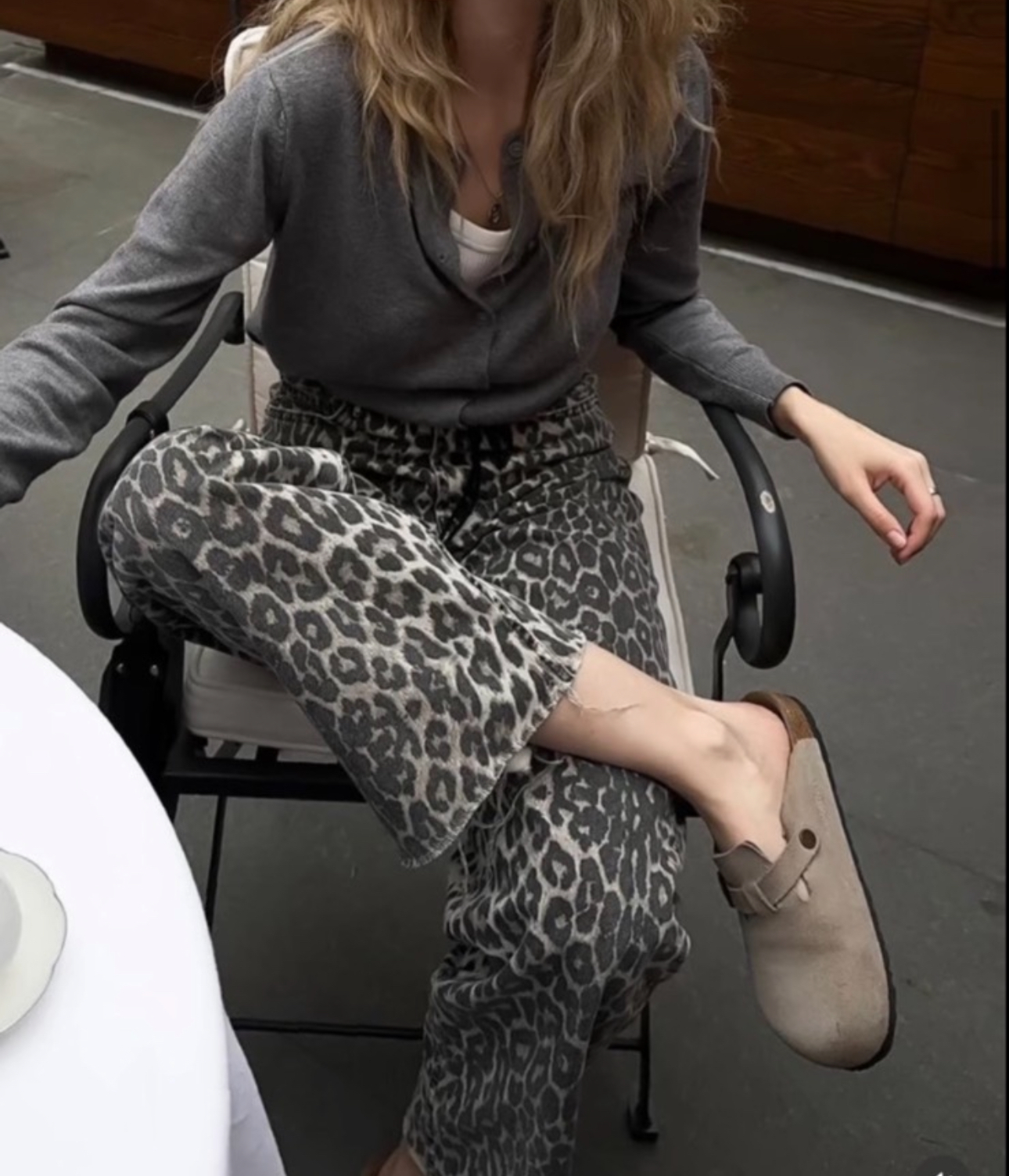 Сабо Leon унісекс р. 40 Світло-бежевий (25088418) - фото 5 Сабо Leon унісекс р. 40 Світло-бежевий (25088418) - фото 5