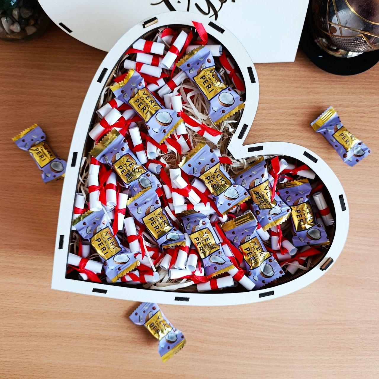 Подарочный бокс с конфетами и 101 причиной почему я тебя люблю для девушки на день влюбленных/8 марта (ar275) - фото 3 Подарочный бокс с конфетами и 101 причиной почему я тебя люблю для девушки на день влюбленных/8 марта (ar275) - фото 3