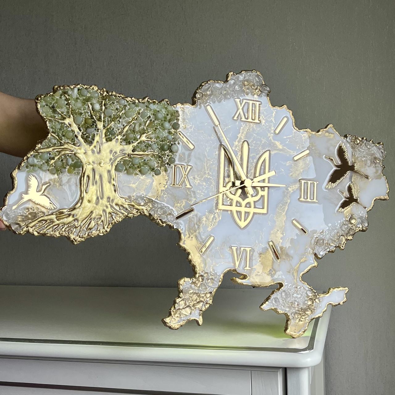 Часы настенные из эпоксидной смолы с RGB-подсветкой Карта Украины 70x45 см