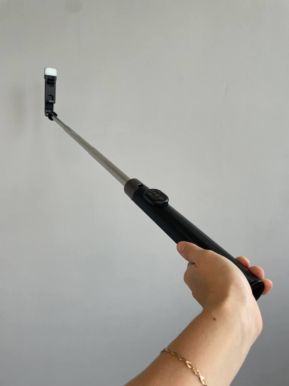 Селфи-палка Selfie Stick DF-01S с подсветкой и пультом для Android/IPhone Черный (26922902) - фото 6 Селфи-палка Selfie Stick DF-01S с подсветкой и пультом для Android/IPhone Черный (26922902) - фото 6
