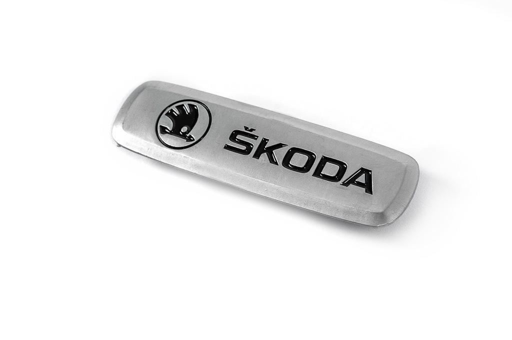 Шильдик для ковриков Digital Designs для Skoda алюминий 1 шт. Серый (132647)