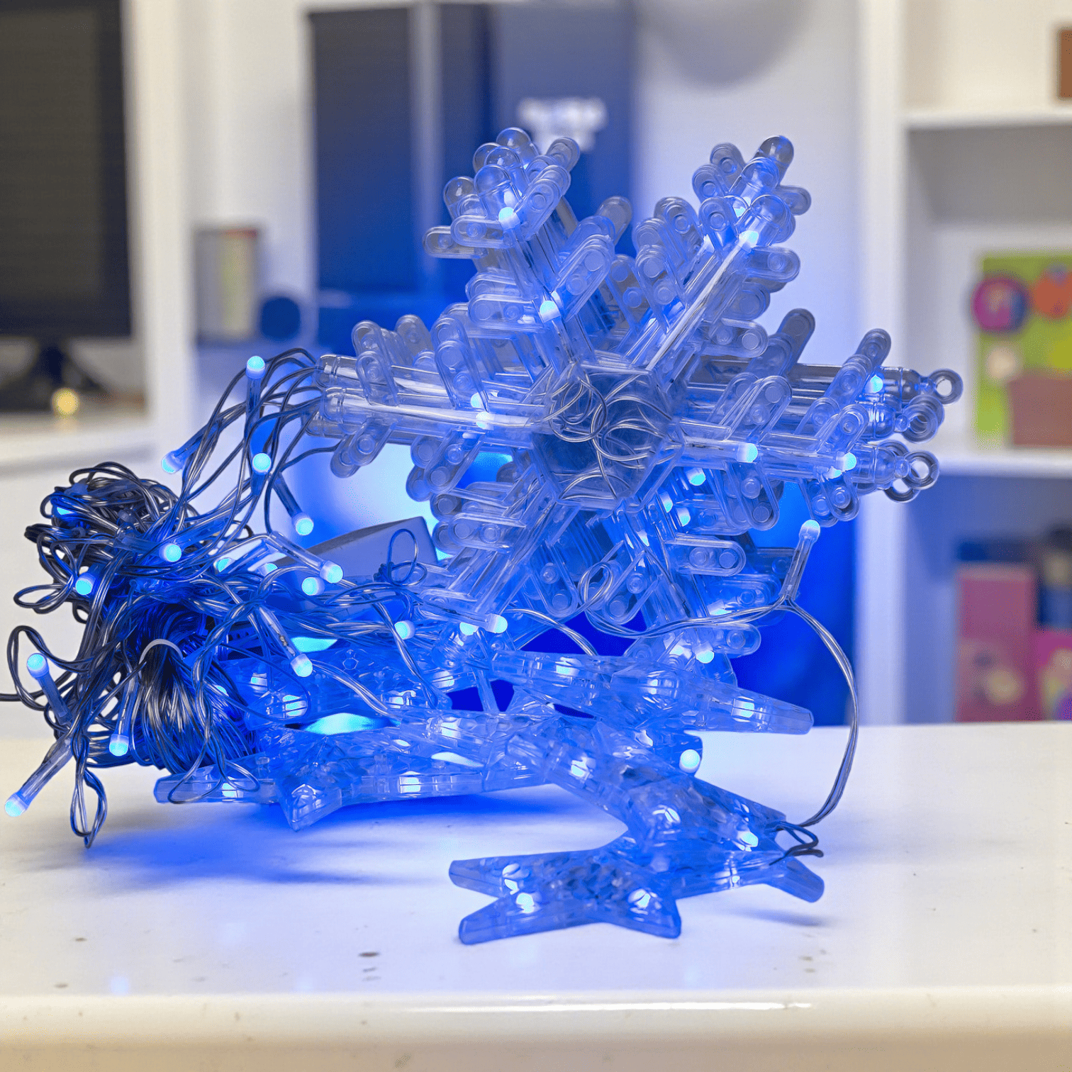 Гірлянда мережева у формі сніжинок та зірочок 10 фігур розмір 3х0,9 м 145 діодів Синій (1733066BL)