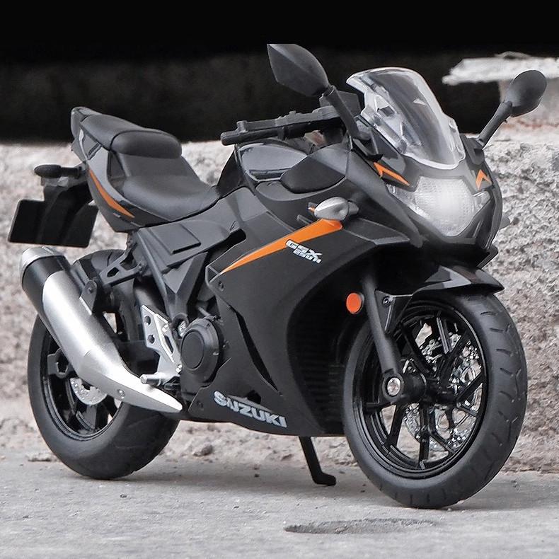 Мотоцикл TK Group Suzuki GSX250R іграшка 1:12 з підсвічуванням/звуковими ефектами (2661998017) - фото 3 Мотоцикл TK Group Suzuki GSX250R іграшка 1:12 з підсвічуванням/звуковими ефектами (2661998017) - фото 3