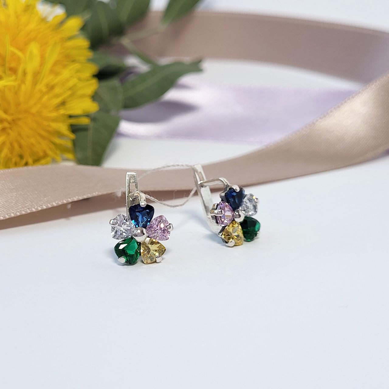 Серьги Цветок с разноцветными камнями из серебра 925 пробы 2,90 г (2270)