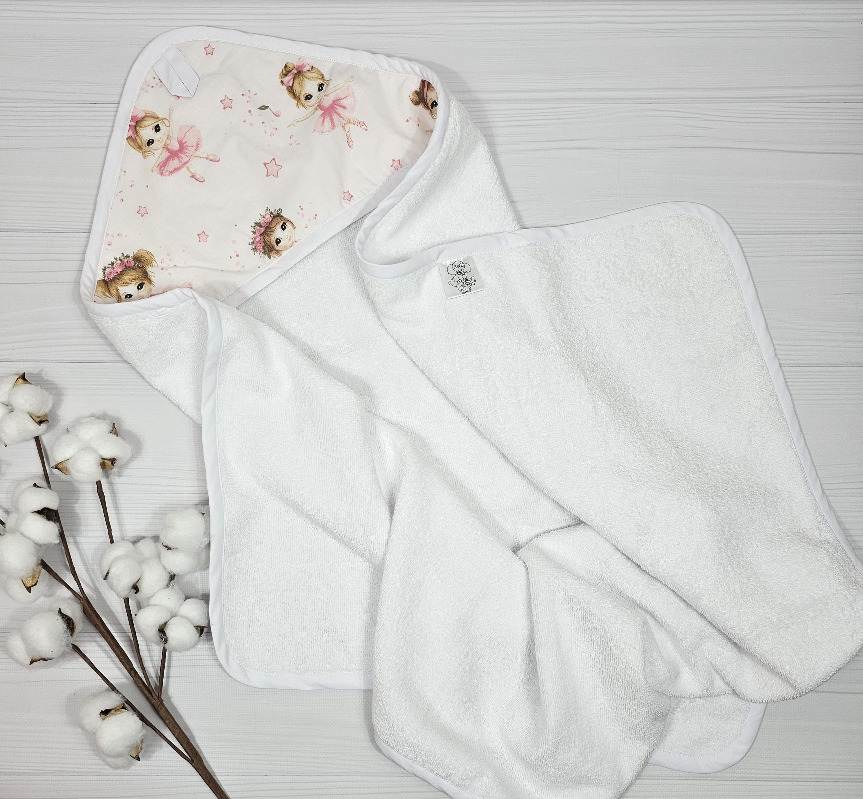 Рушник-куточок дитячий a.l.babybox Маленька балерина 80х80 см Білий (26867150)