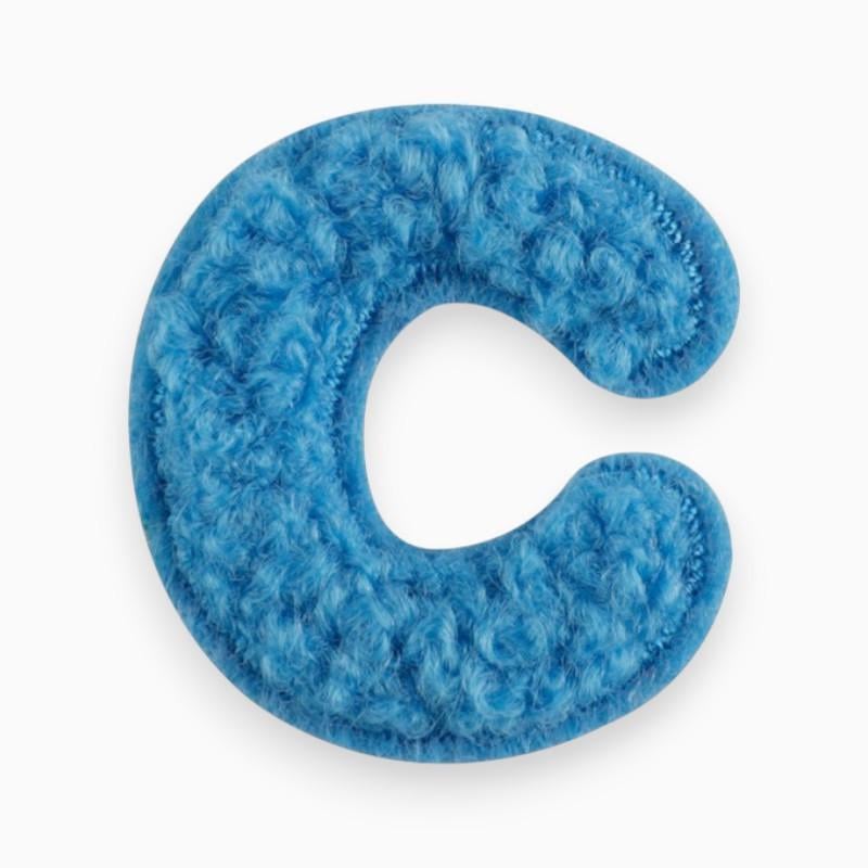 Термоаппликация буква "C" плюшевая 2,5х2,3 см 1 шт. Синий (АК2523б14)