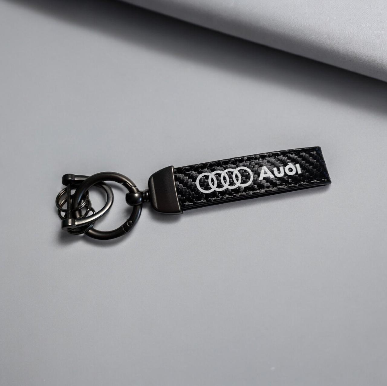 Брелок автомобильный Audi кожаный с карабином экокожа/металл (2235949501)