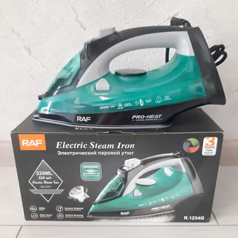 Утюг электрический паровой с керамической подошвой RAF 1209G 2200 Вт (R1209)