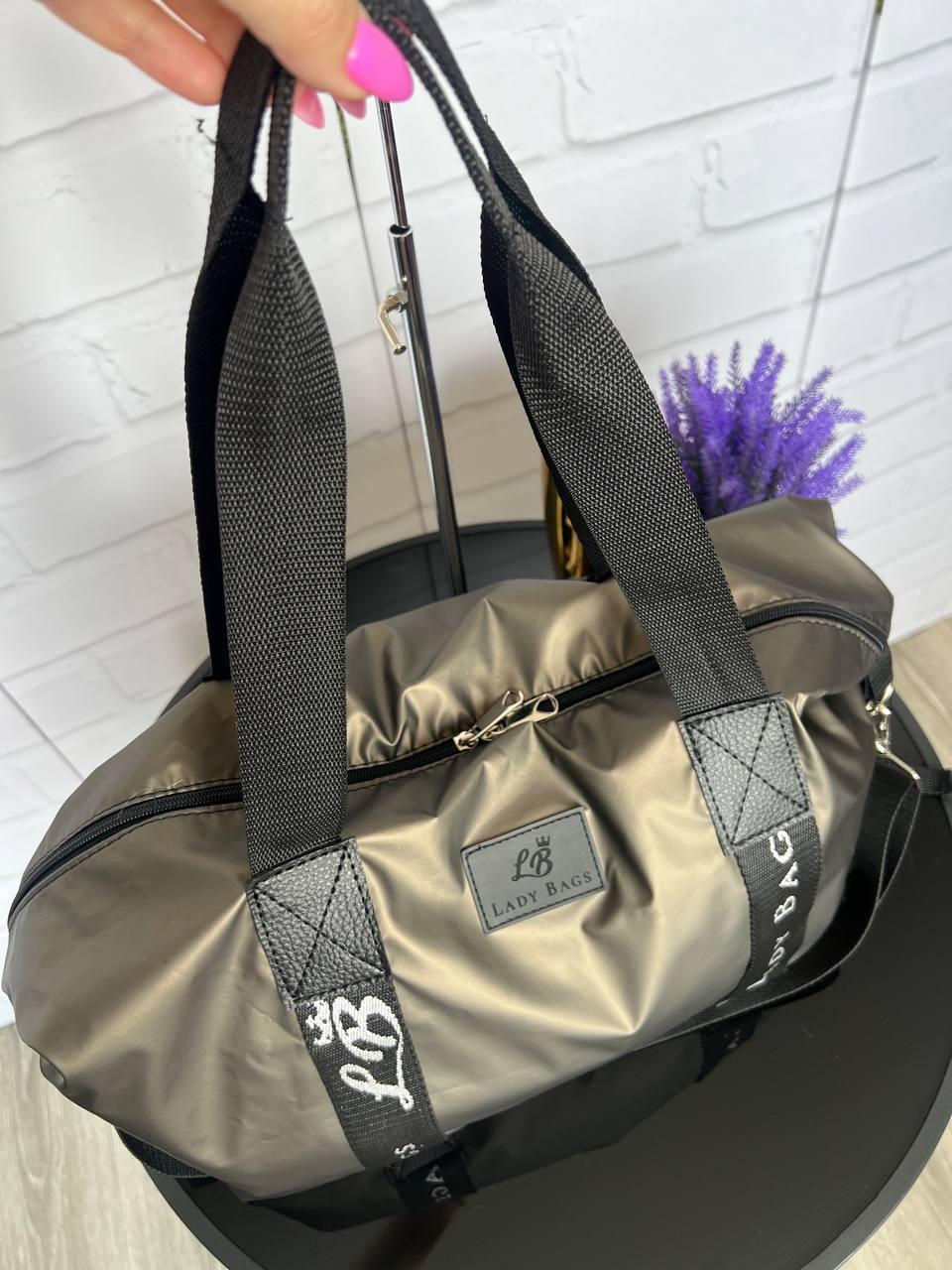 Сумка спортивная через плечо женская дорожная большая из плащевки 43х30х17 см Бронза - фото 5 Сумка спортивная через плечо женская дорожная большая из плащевки 43х30х17 см Бронза - фото 5