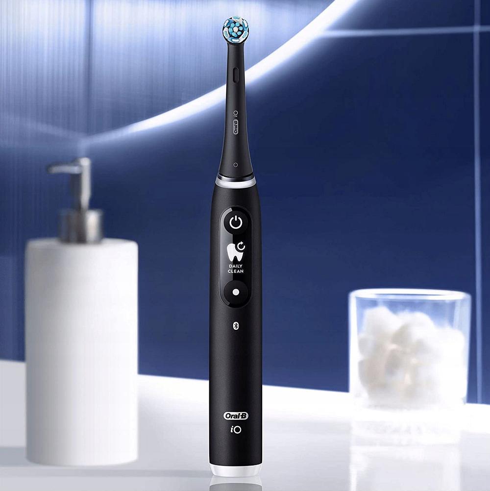 Зубна щітка електрична Oral-B Braun Series iO 6 + 1 додаткова насадка/1 футляр/1 кейс для насадок Black (9899099) - фото 7