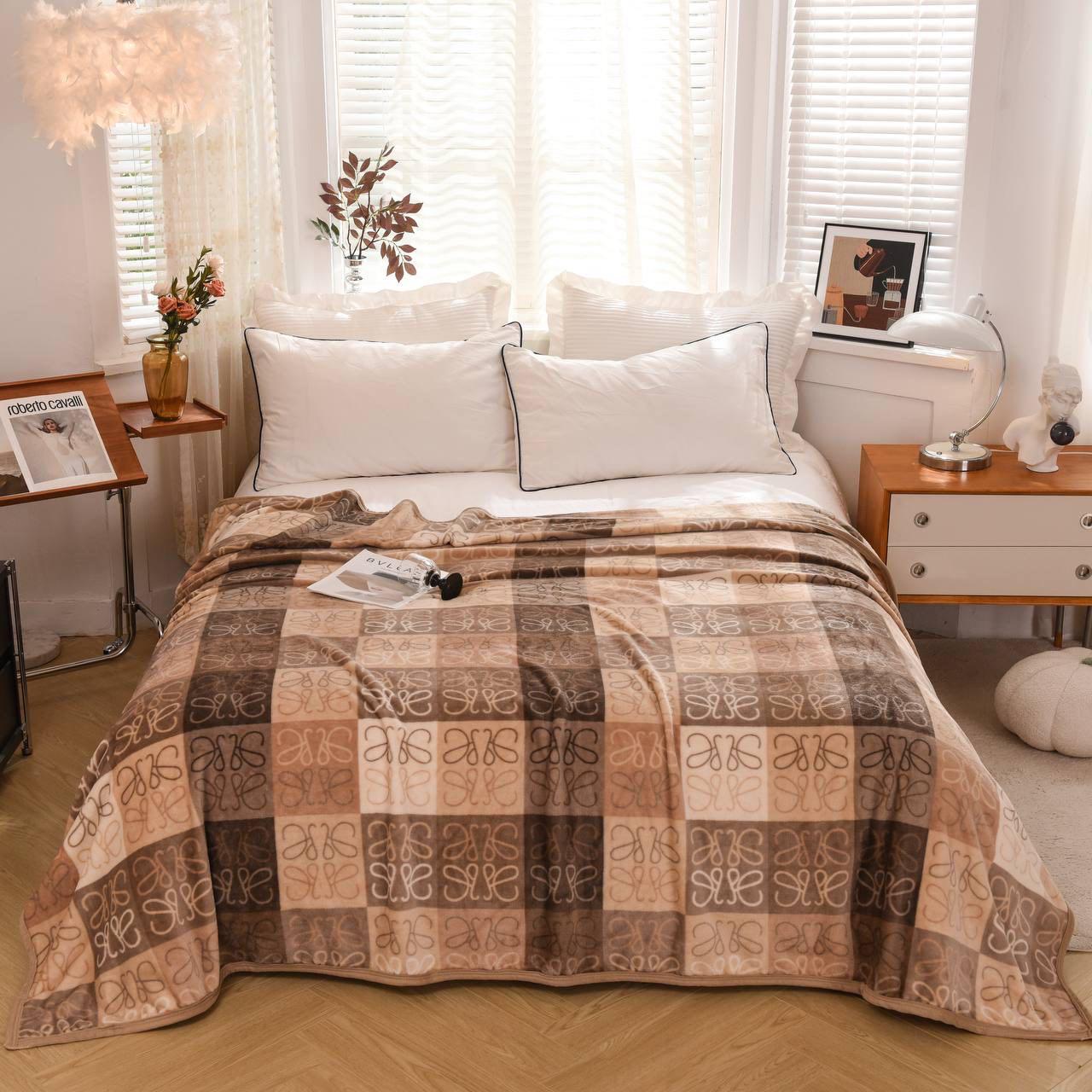 Плед-покрывало Mallory Home велюр 150x200 см Бежевый (7047-18)