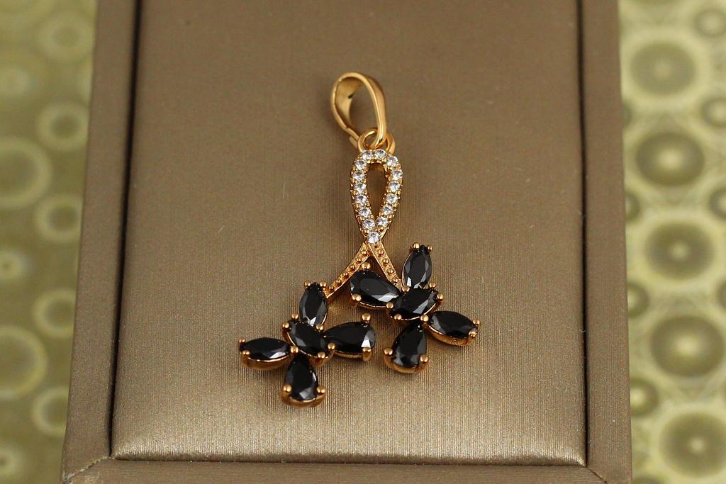 Кулон Xuping Jewelry Вихрь желаний с черным камнем 3 см Золотистый (31284628)