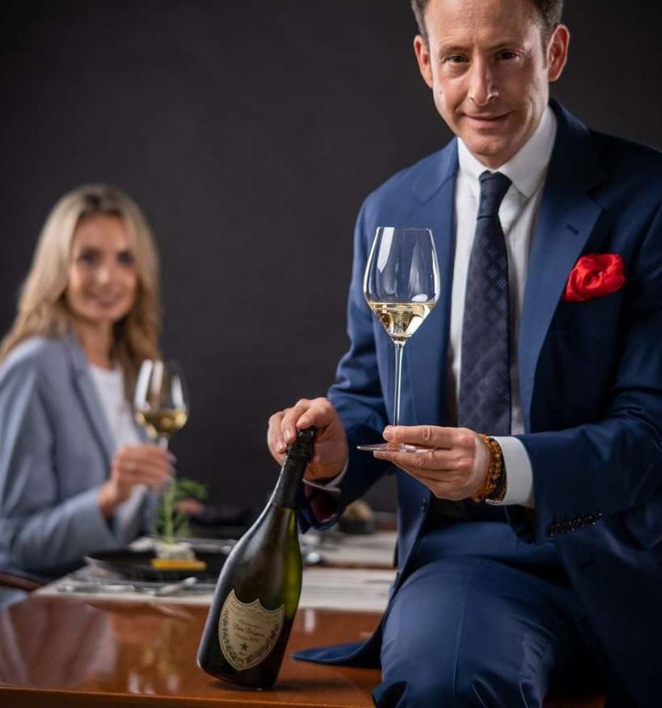 Бокал для шампанского 1 шт. Riedel Dom Perignon 420 мл (1051/58) - фото 7 Бокал для шампанского 1 шт. Riedel Dom Perignon 420 мл (1051/58) - фото 7