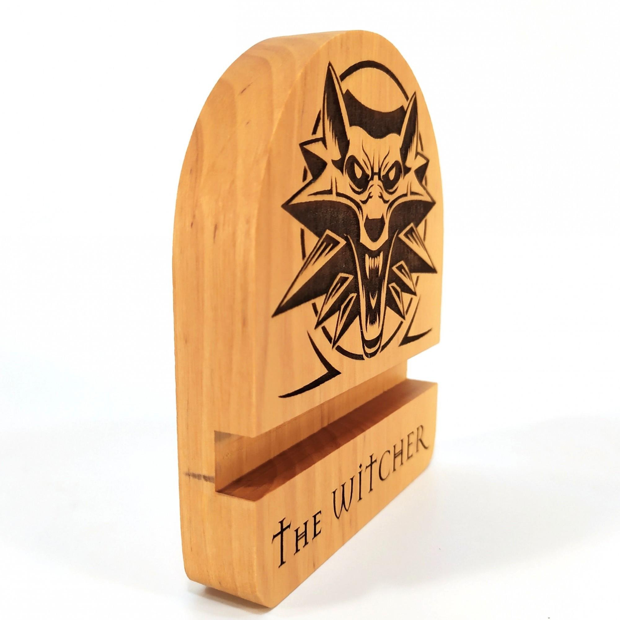 Подставка для телефона Майстерня містера Томаса The Witcher 12х10 см Черный - фото 5 Подставка для телефона Майстерня містера Томаса The Witcher 12х10 см Черный - фото 5