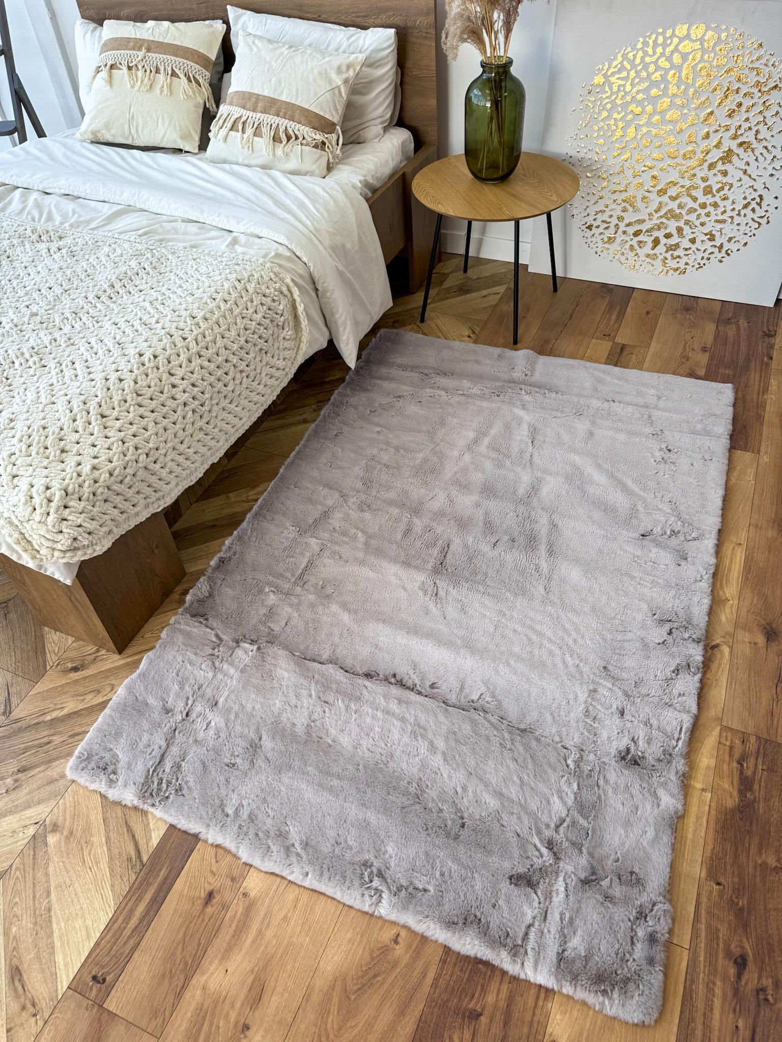 Килим прямокутний зі штучного хутра кролика 120х180 см Світло-сірий