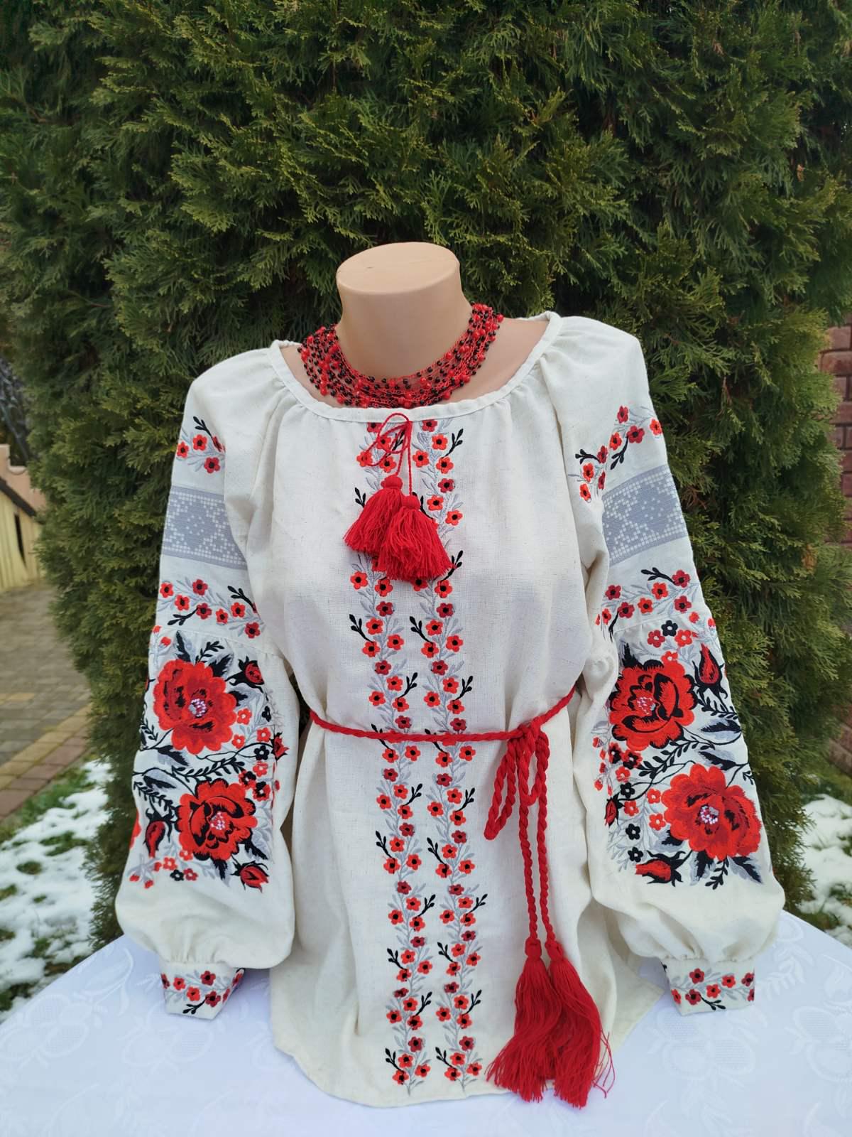 Вишиванка-блуза з трояндовим орнаментом на натуральному льоні р. 62 Білий/Червоний/Чорний (2502289314) - фото 5 Вишиванка-блуза з трояндовим орнаментом на натуральному льоні р. 62 Білий/Червоний/Чорний (2502289314) - фото 5