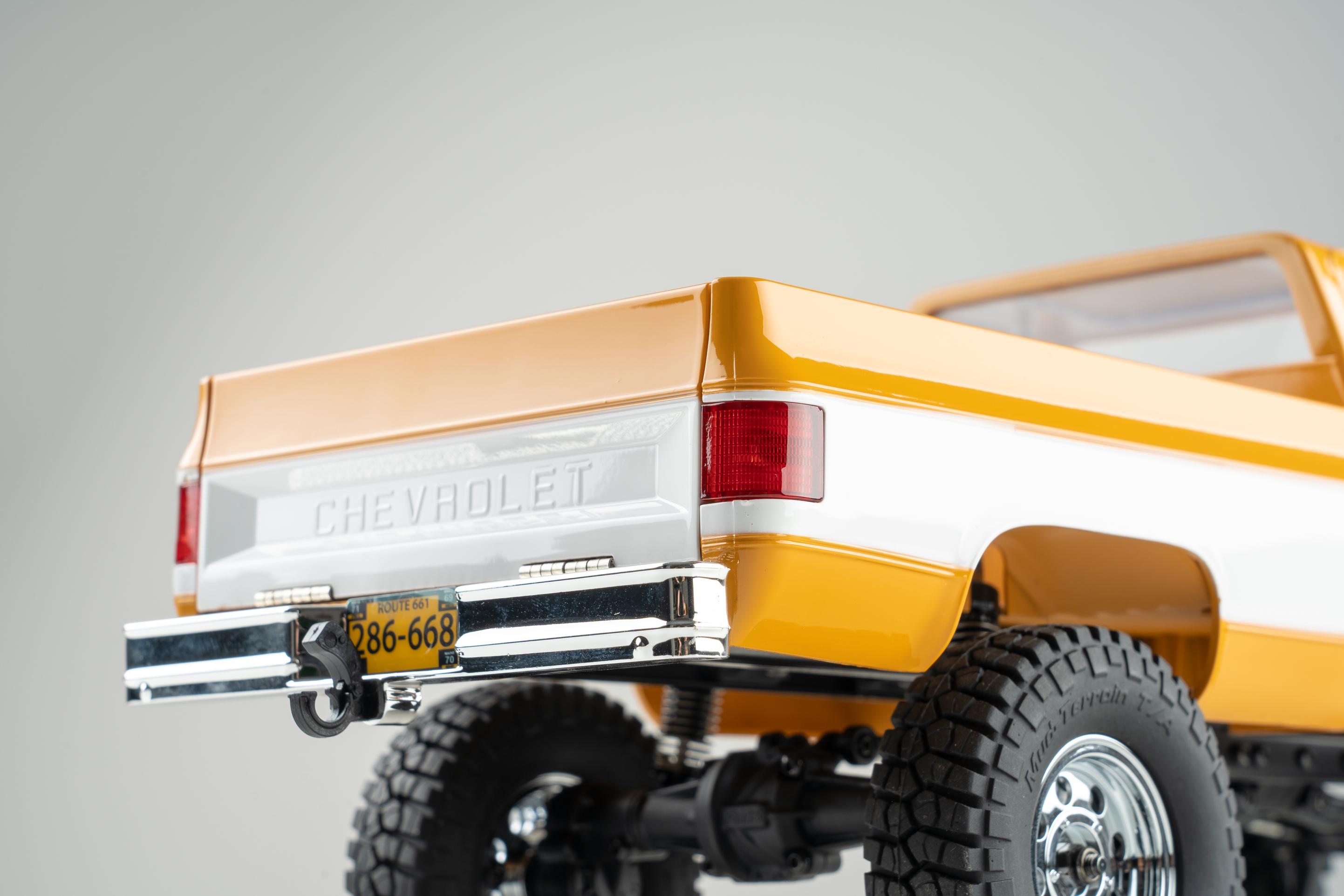 Машинка на радиоуправлении FMS 1:18 Chevrolet K10 RTR Желтый - фото 24 Машинка на радиоуправлении FMS 1:18 Chevrolet K10 RTR Желтый - фото 24