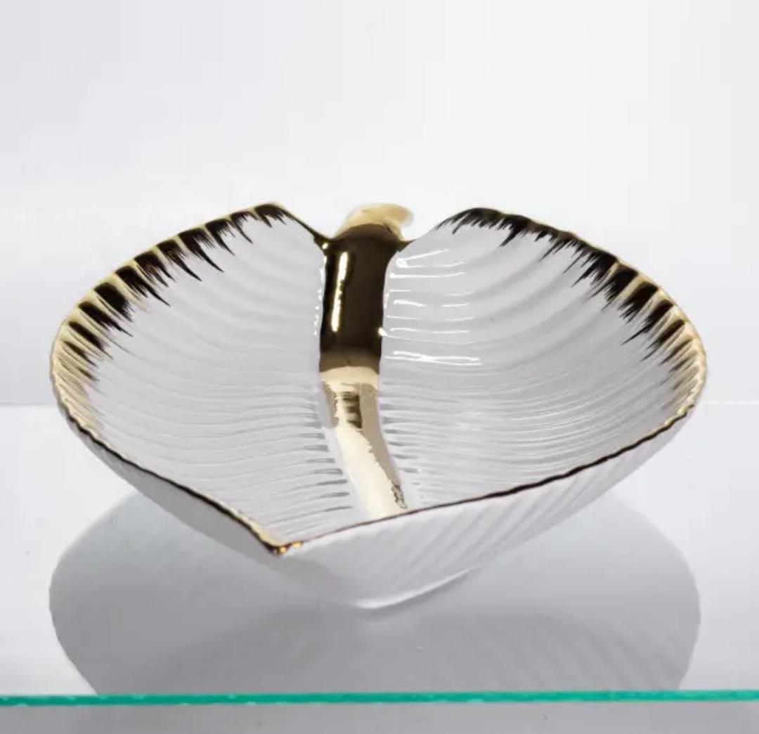 Блюдо сервировочное Yiwu Calla фарфоровое 40х21,5х5 см Белый с золотым (WH046) - фото 4 Блюдо сервировочное Yiwu Calla фарфоровое 40х21,5х5 см Белый с золотым (WH046) - фото 4