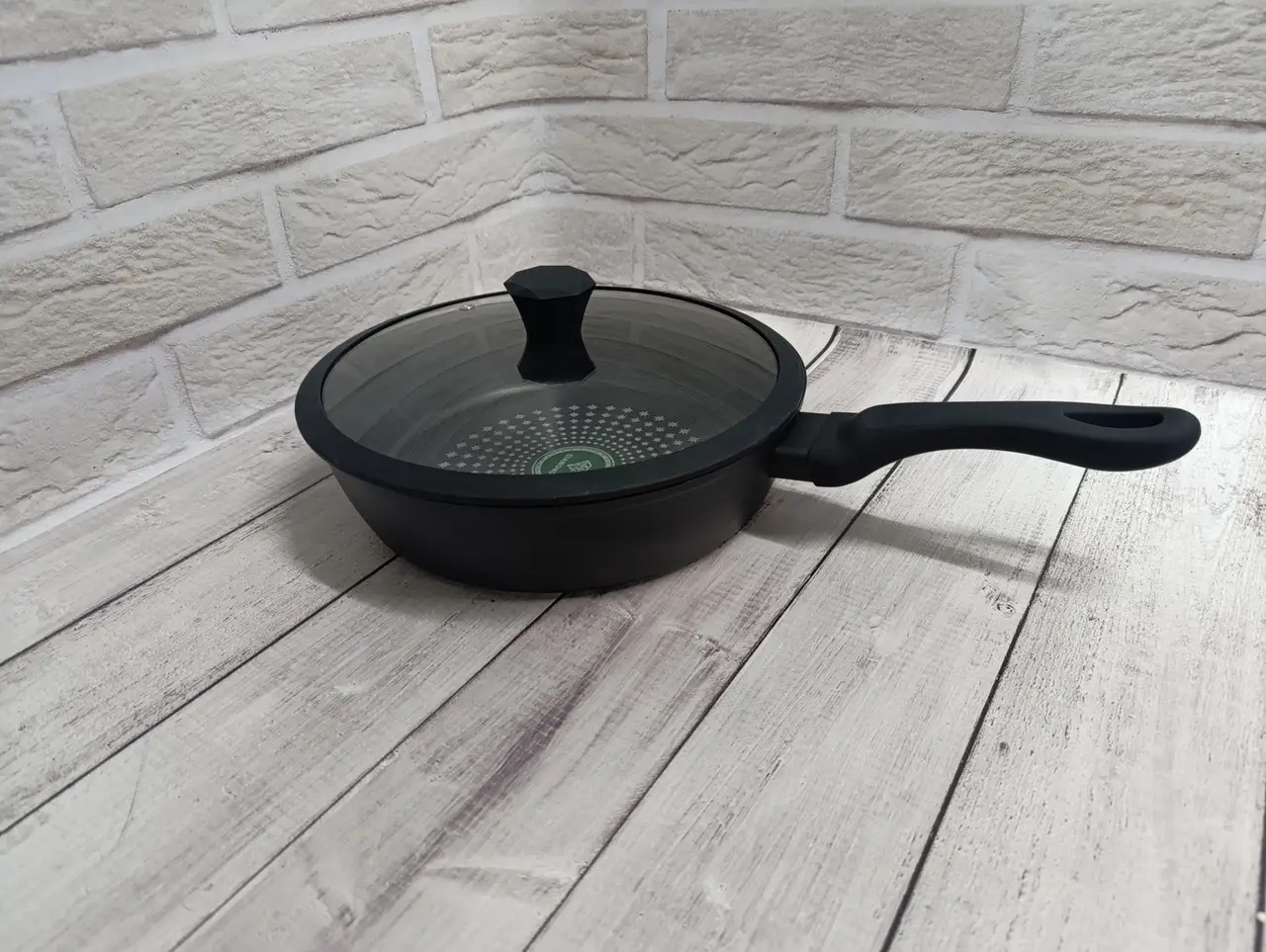 Сковорода із скляною кришкою Benson BN-450 Soft Touch 28 см 3,7 л литий алюміній/алмазне антипригарне покриття (ML-05263) - фото 9