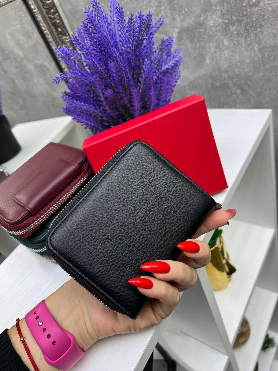 Кошелек кожаный женский в коробке на магните из натуральной кожи 12х10 см Черный (2350867656) - фото 9 Кошелек кожаный женский в коробке на магните из натуральной кожи 12х10 см Черный (2350867656) - фото 9