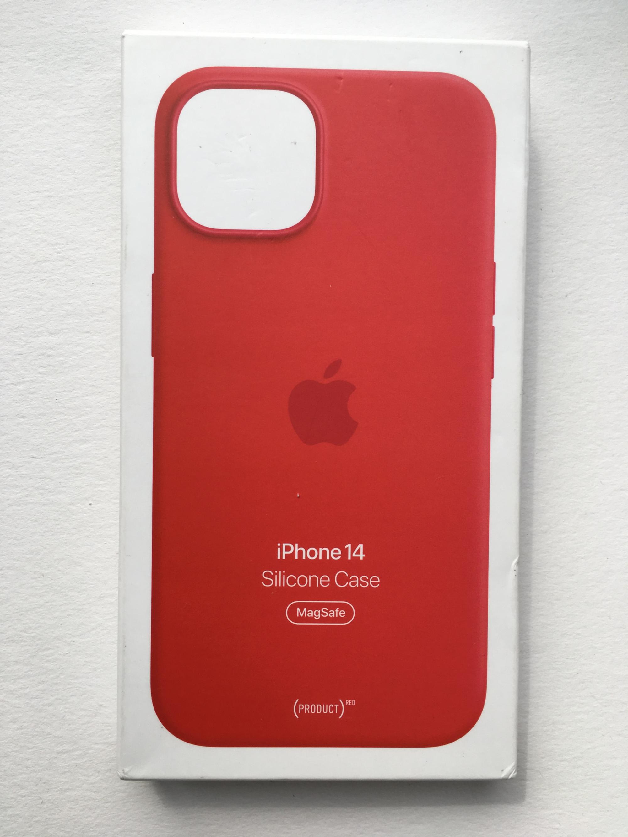 Чехол противоударный силиконовый Silicone Case MPRW3ZE/A MagSafe () для Apple Iphone 14 (6.1") Red - фото 3