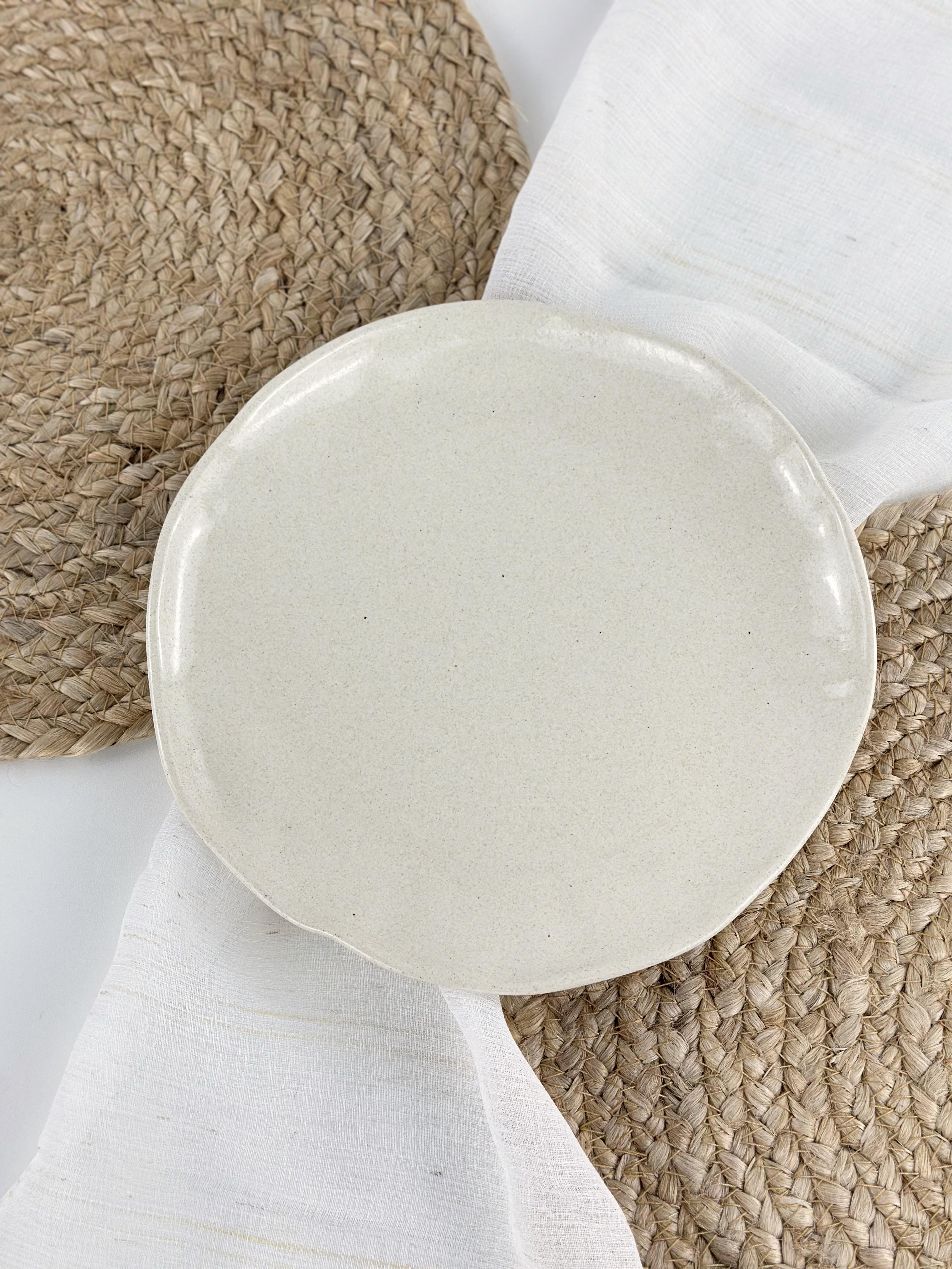 Тарелка обедняя глиняная Гражда 23 см Белый (17002-10)