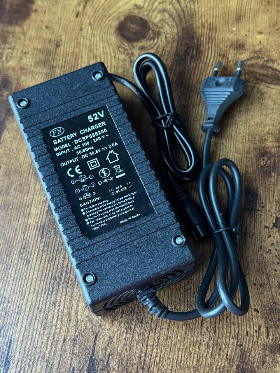 Зарядное устройство для самоката 52V 1,9A (27216867)