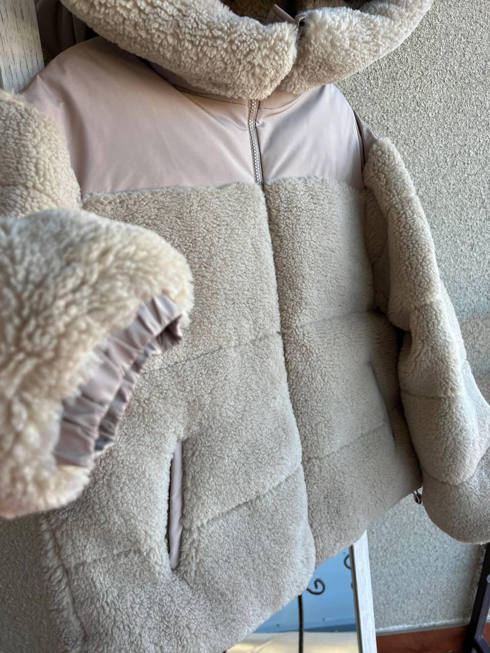 Куртка женская Lady Yep 9055 тедди комбинированная искусственный мех оверсайз с капюшоном р. 44-48 Бежевый (3054) - фото 3