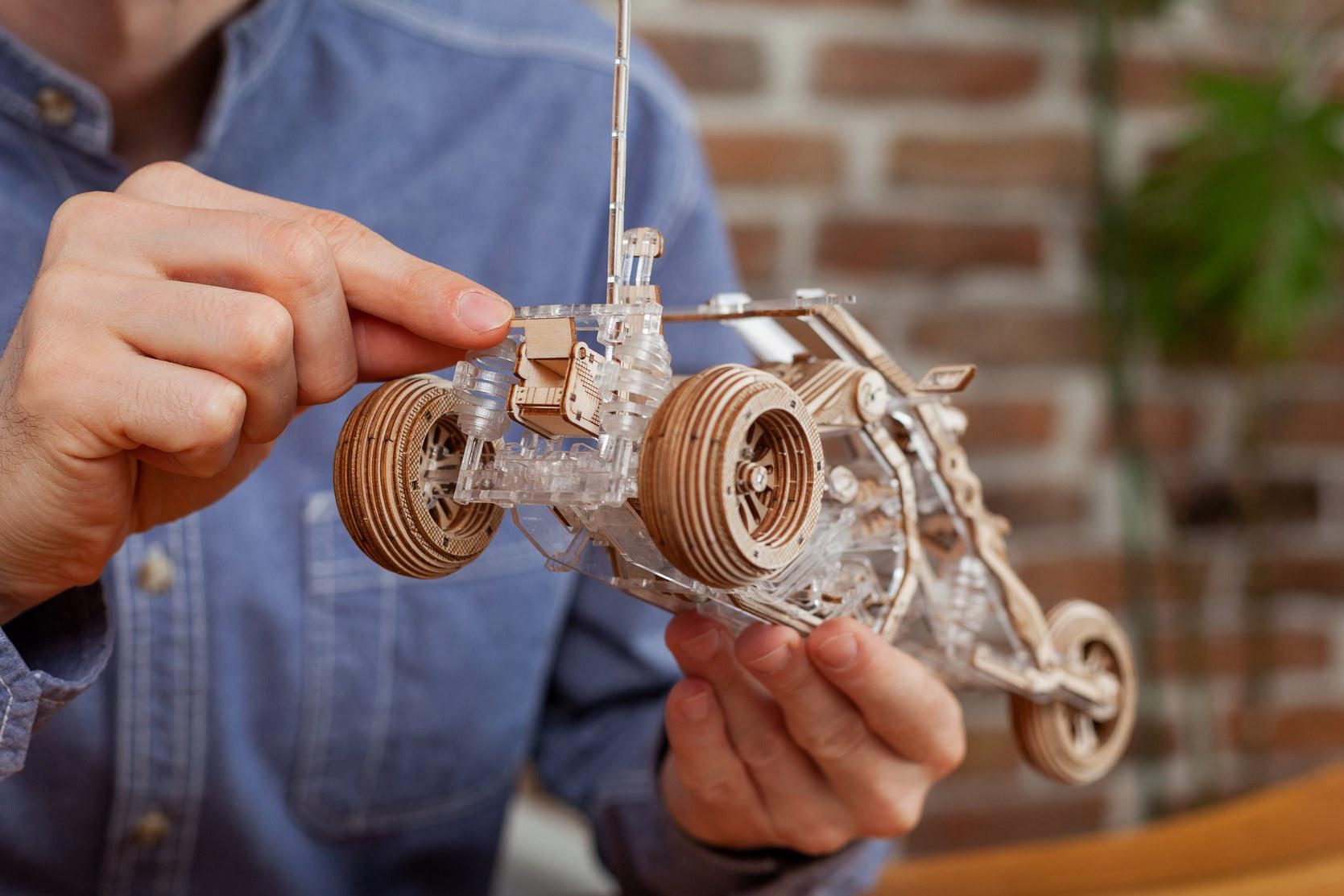 Конструктор дерев'яний Vіter Models Трицикл Black Wolf (blackwolf) - фото 8 Конструктор дерев'яний Vіter Models Трицикл Black Wolf (blackwolf) - фото 8