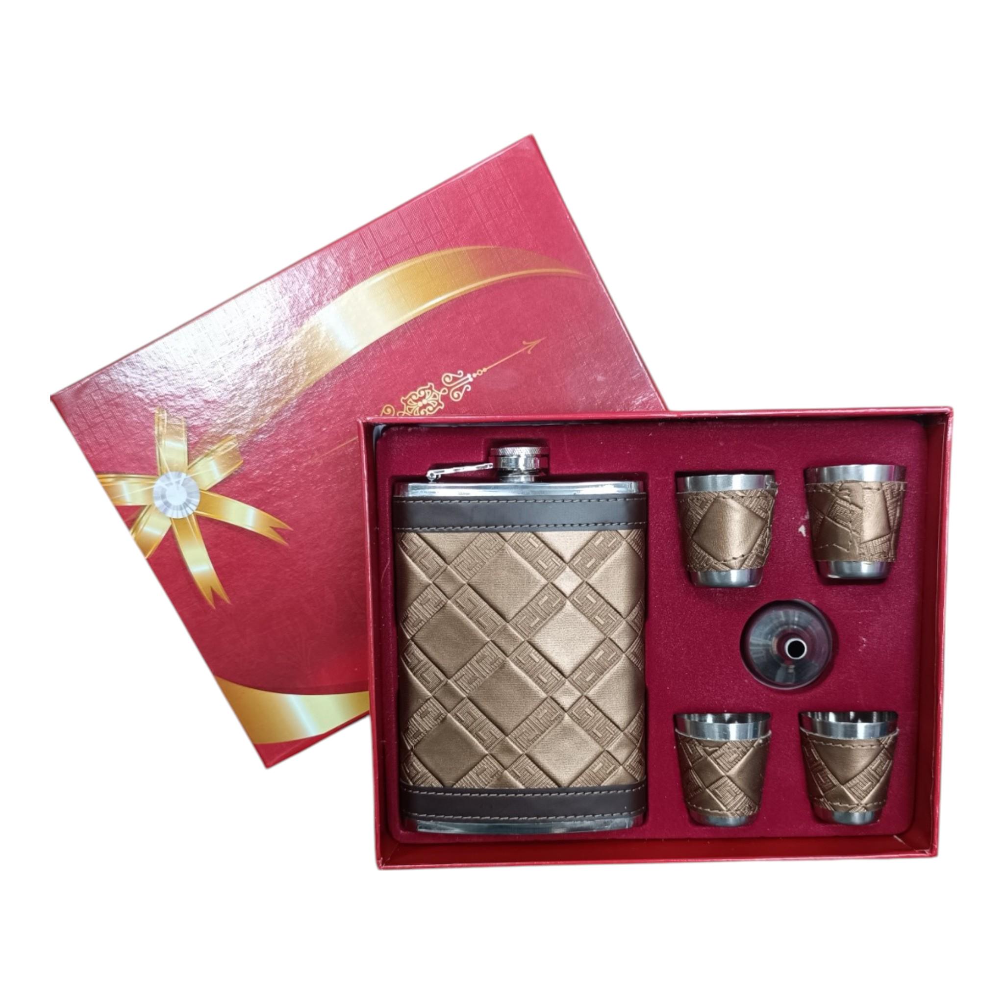 Набор подарочный GT Ornament 6в1 фляга/лейка/стопки 4 шт. 9 Oz 256 мл Brown (26622263)
