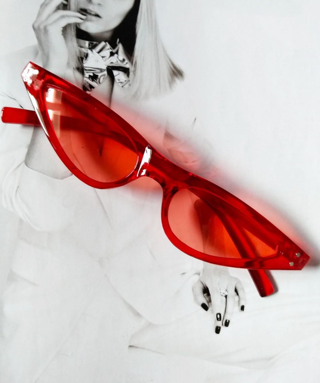 Сонцезахисні окуляри маленький трикутник Червоний