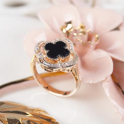 Кольцо с кристаллами Сваровски 893007a Italina р. 19 Белый