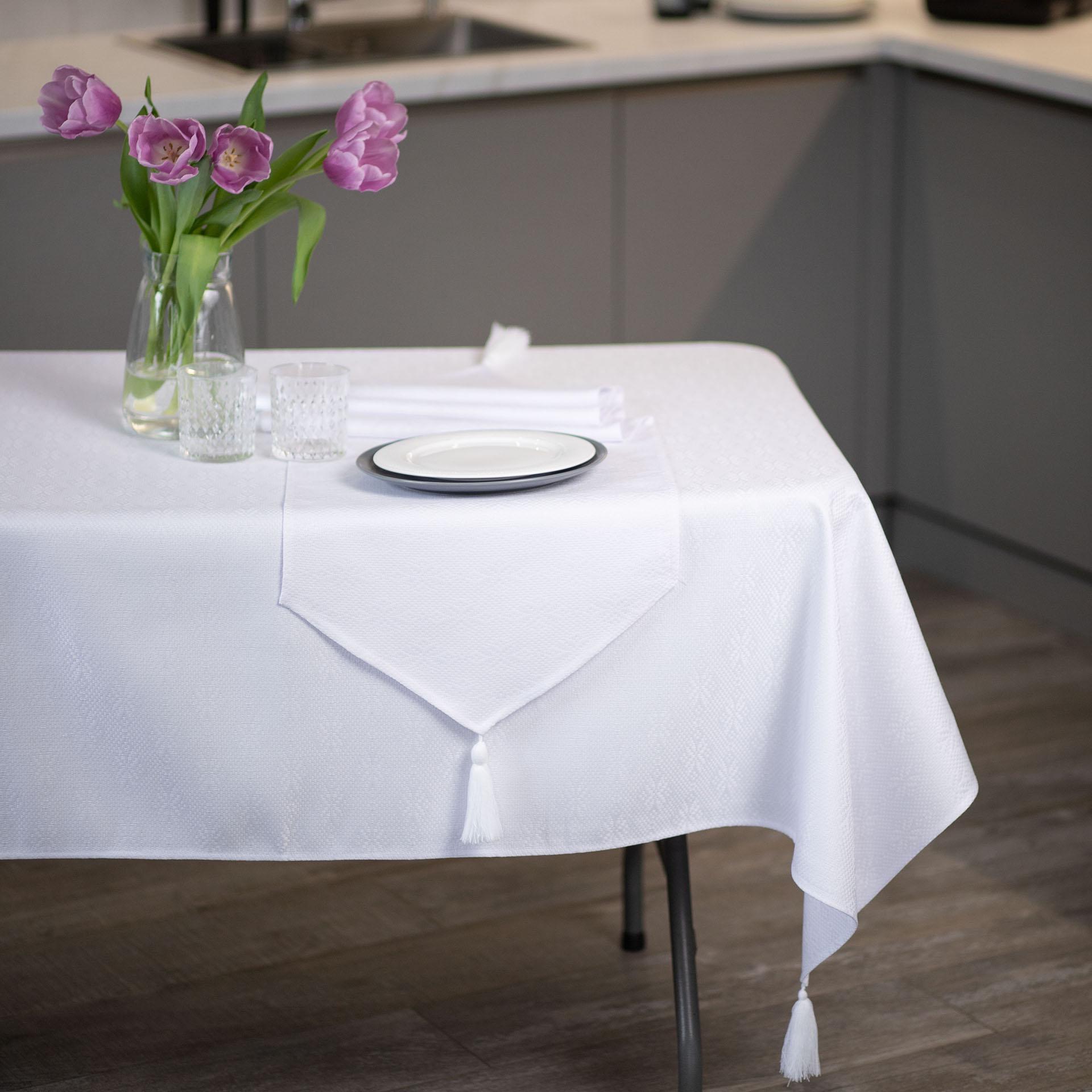 Скатерть Едельвіка Айвенго 2,40x1,40 м Белый (369-23/00) - фото 1 Скатерть Едельвіка Айвенго 2,40x1,40 м Белый (369-23/00) - фото 1