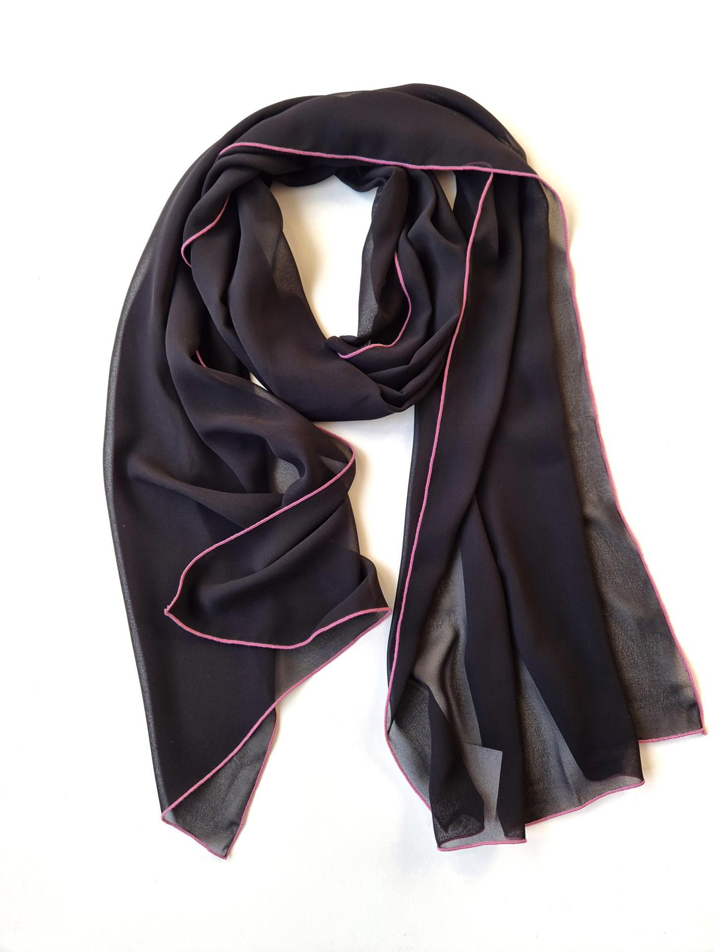 Шарф жіночий з бузковою окантовкою весна-осінь-літо 180х47 см Чорний (15147) - фото 3