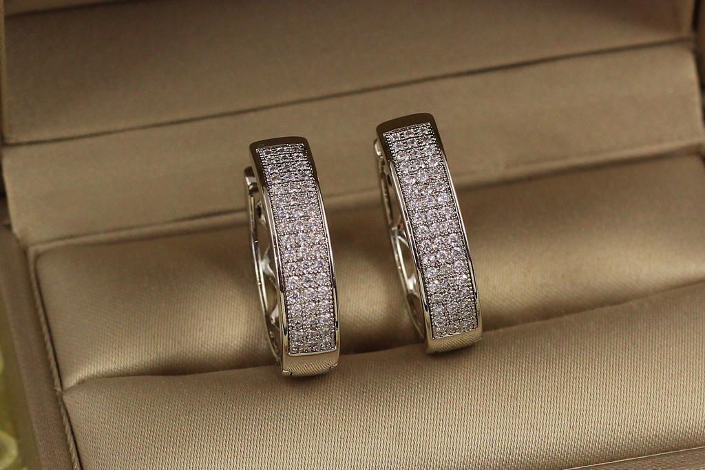 Серьги кольца Хuping Jewelry овальные с камнями три дорожки 2,2 см Серебристый (2062829685)